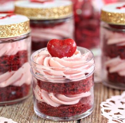 24 jam layanan mandiri sistem pengangkat otomatis mesin penjual kue dengan semua rangka pintu baja dan defoging kaca