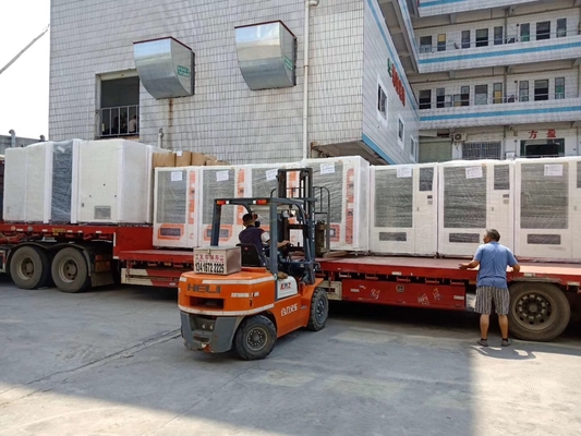 Mesin Penjual Otomatis Pakaian Renang Handuk Pantai Tanpa Pendingin 220V 50HZ